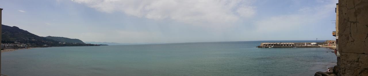 Balcone Sulla Spiaggia チェファル エクステリア 写真